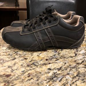Men’s Skechers, size 8.5